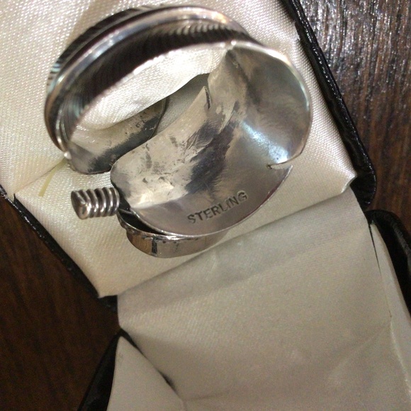 Navajo Natural turquoise sterling silver ring. Size 8 1/2. - Picture 6 of 10